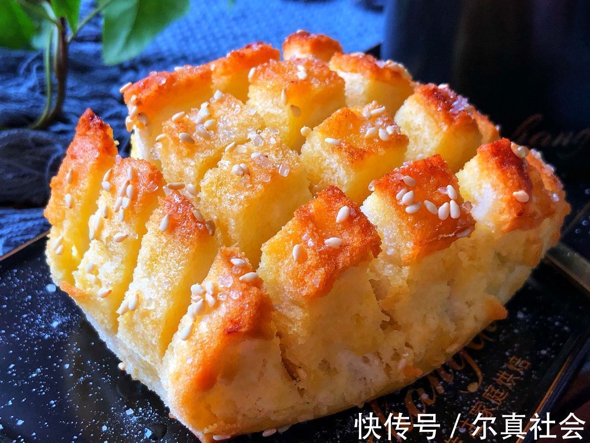 吃剩下的馒头别扔，不加一滴油做成香甜的烤馒头，全家都爱吃