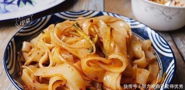 想吃凉皮不用买了，教最简单做法，不用洗面，劲道爽滑张张透亮