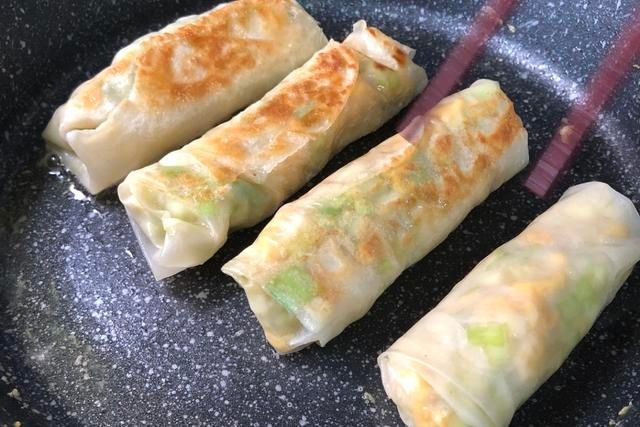 肉馅|饺子皮别浪费了，教你4种创新吃法，皮脆馅香，上桌孩子们抢着吃
