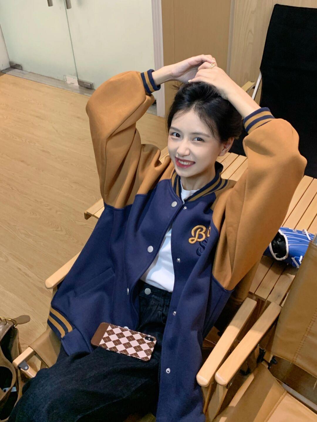 卡通 秋冬想要穿得俏皮又可爱?一定不能错过这件卡通针织衫!