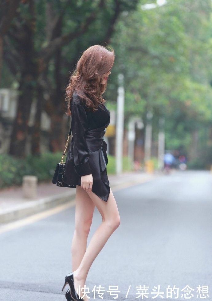 最美|最美街拍:黑色系女王风范,回眸一笑性感频生