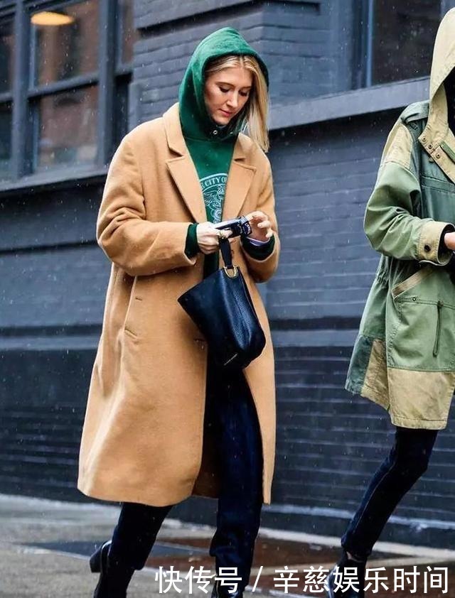 气质|不管穿大衣还是羽绒服,建议少搭这4款“内搭”,显胖又没气质