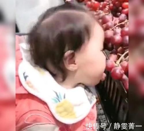 价签|具有“吃货潜质”的萌娃因逛超市的这个举动走红,网友:快给娃买