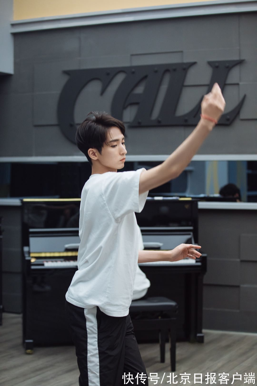 “不务正业”的李响,不想待在古典舞舒适圈里|独家 | 舒适圈