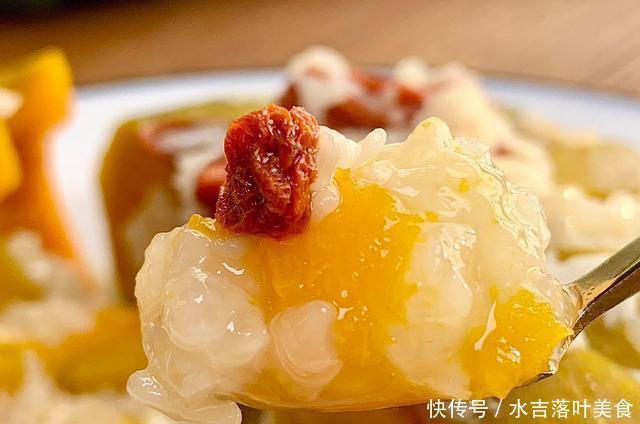 冬天|冬天,南瓜和它是绝配,一泡一蒸香甜软糯,我家女儿点名吃