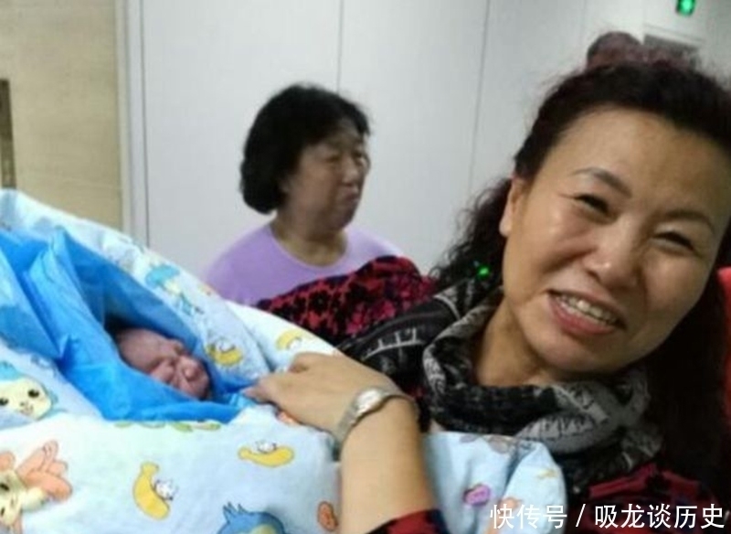 宝妈|新生儿出生后,第一个抱的人很重要?并非迷信,而是有科学说法