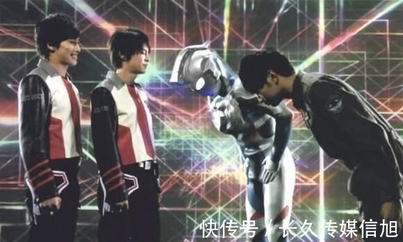 圣彰人|特利迦奥特曼:泽塔客串回剧照流出,原来遥辉变身器是圣彰人做的