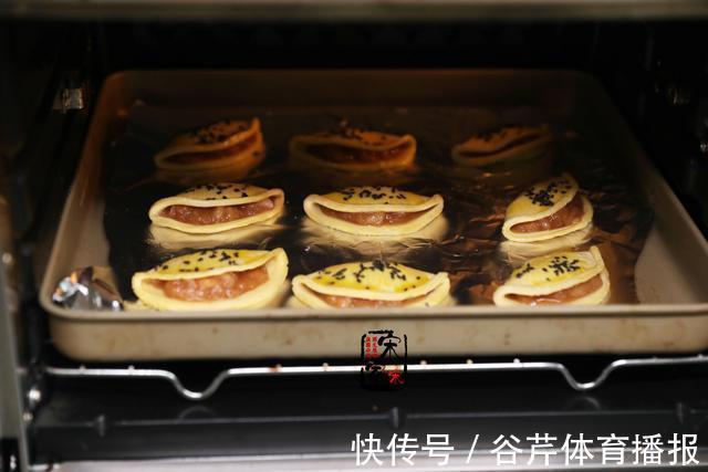 黑芝麻|水蜜桃正便宜，买2斤回家做点心，酸甜掉渣，孩子抢着吃