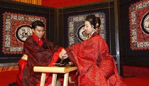 “娶妻娶德不娶色”,后半句才是经典,老祖宗有大智慧