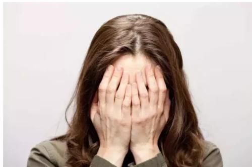 综合症|颈椎病的十大危害，其中一个最严重，摊上就完了！