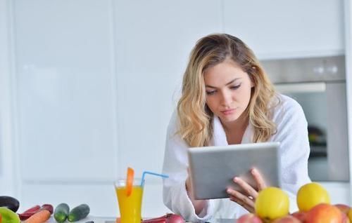 高血脂|睡觉时若有“4种”表现,或是血糖升高了,若没有,恭喜你很健康