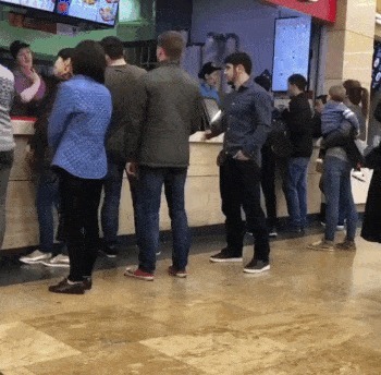 |搞笑GIF:这场拔河比赛我已经尽力,赢不了就是你们的原因了