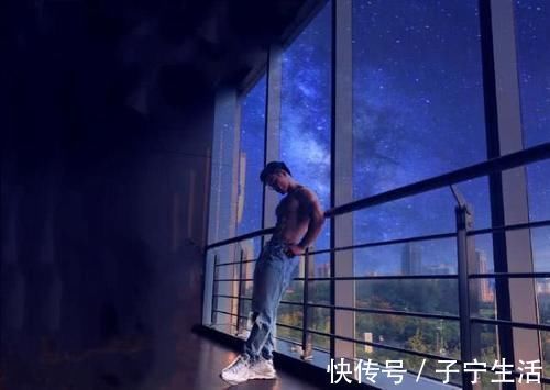 冠军|腹肌练成搓衣板,靠实力撸铁的95后,赢得大学生赛健体全场冠军