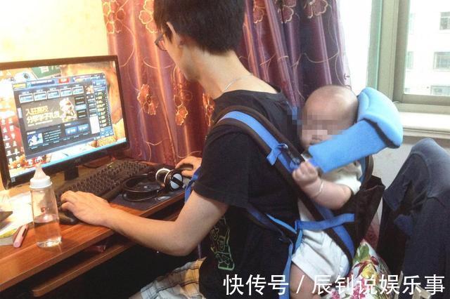 做饭|又有一位爸爸带娃火了,做饭带娃两不误,网友:别给孩子当菜炒了