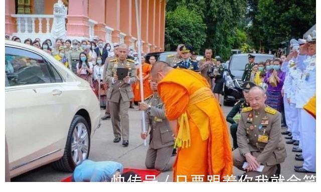 珠宝!36岁诗妮娜光彩照人,佩戴太后蓝宝石套装,下一个目标就是王冠