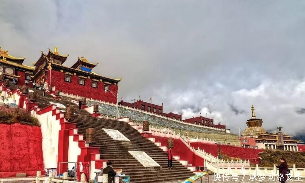 泰国|【全球FUN享】色达的昼与夜,转山转水转佛塔