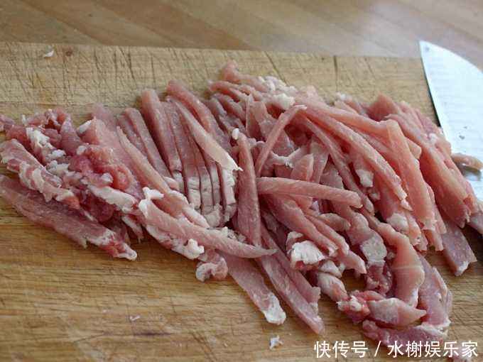 茭白|它是天然的“补钙菜”，每天炒一盘，预防骨质疏松，告别老寒腿