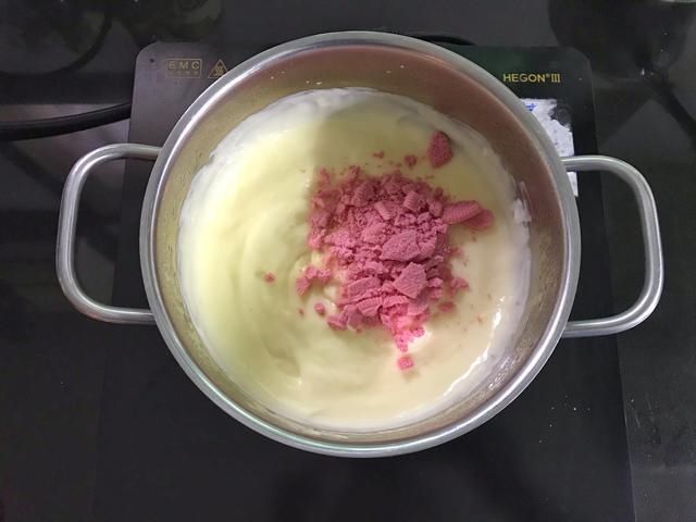 芝士|牛奶新吃法，倒锅里筷子搅一搅，冰凉Q弹，比淇淋简单还好吃