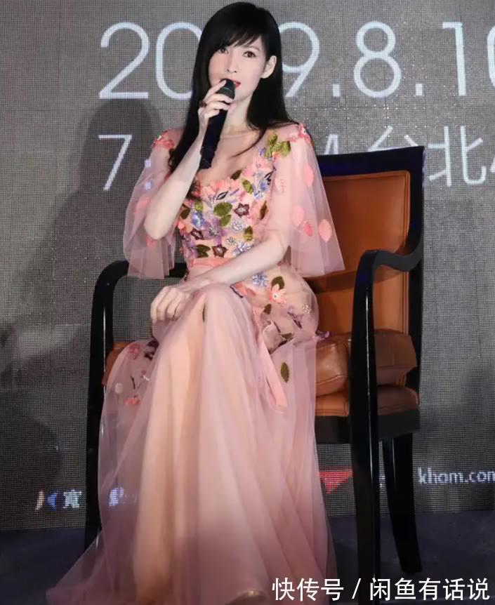 刘海 女人到50岁想要有气质,这4种发型尽量避开,容易显老还有大妈感