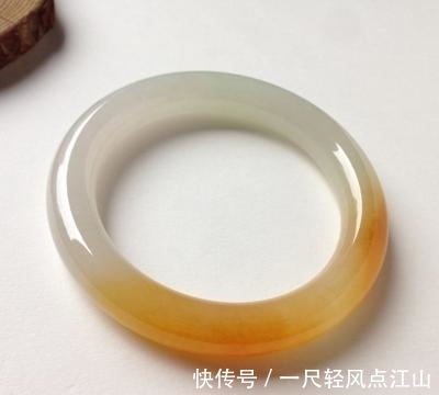 翡翠手镯 一般冰种玉镯子的价位