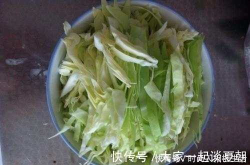 洋葱|洋葱和它是绝配,做法简单,美味下饭,软化血管,血管通畅了