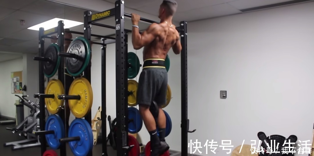 引体向上|一套高效全面的背部训练,练出圣诞树背!