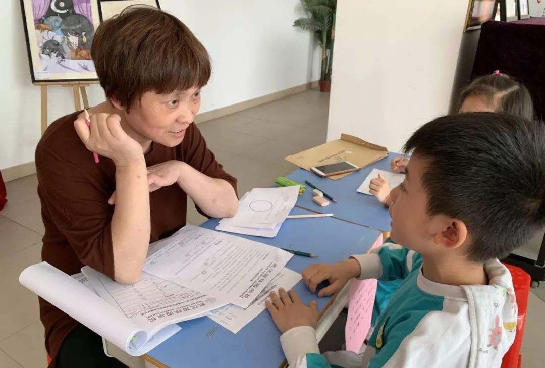 孩子|娃被打了，要怎么处理？教他“打回去”没用，这样做才彰显高情商