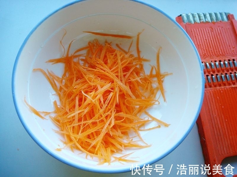 冬天就要这样吃韭菜，营养不流失，韭香鲜嫩，几分钟就可做早餐