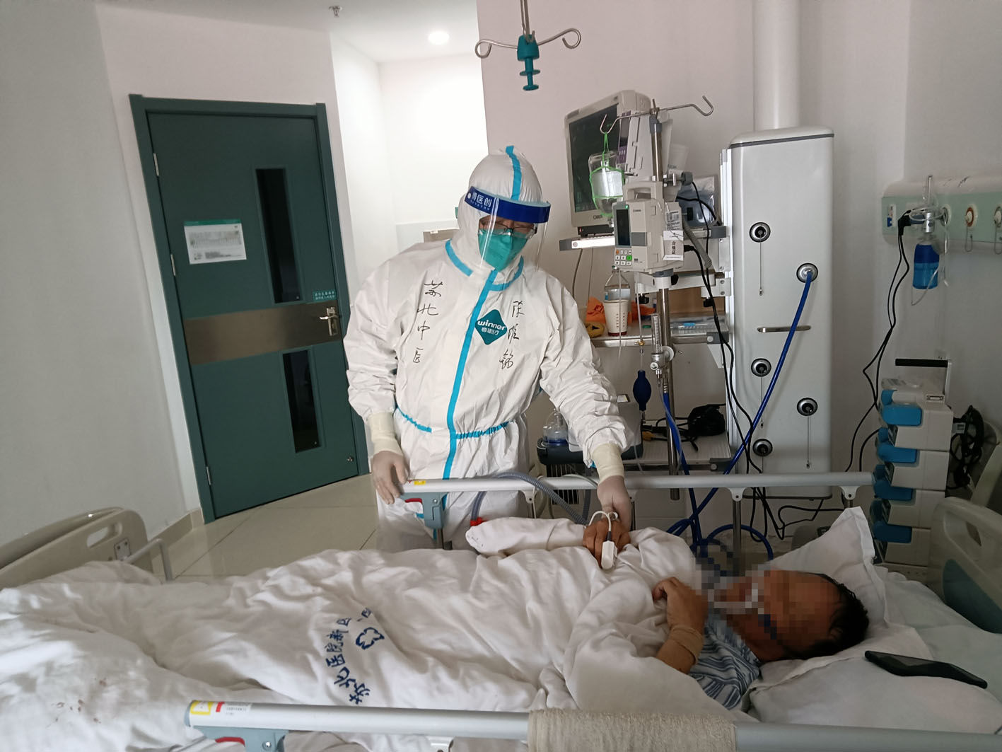 苏北医院|隔离病房内，望闻问切一样不少