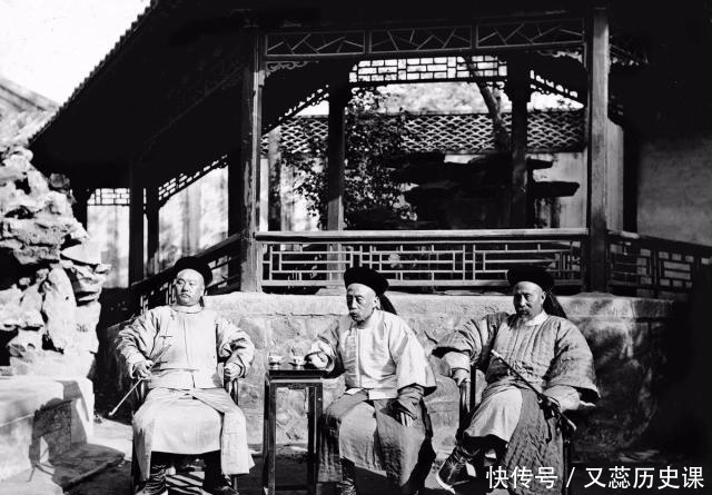 大员|晚清官员老照片：县太爷出行排场大，朝廷大员个个派头十足