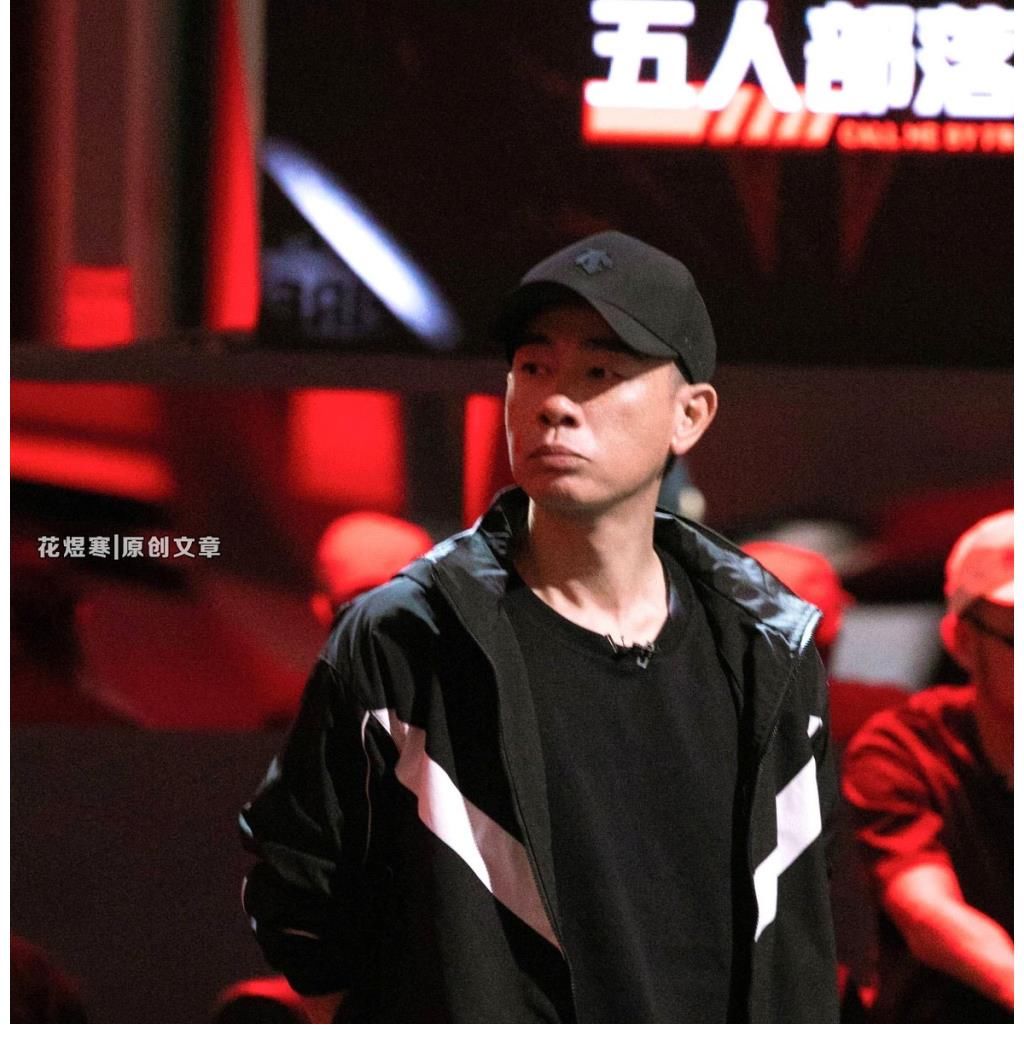 披荆斩棘的哥哥|人多是非多《披荆斩棘的哥哥》陈小春搞小圈子，黄贯中被“排斥”