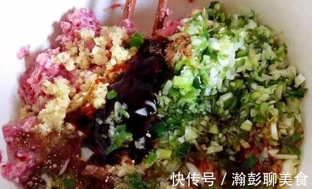 嫂子|拌饺子馅时,先放盐还是油真是一步错步步错,导致不入味腥味重
