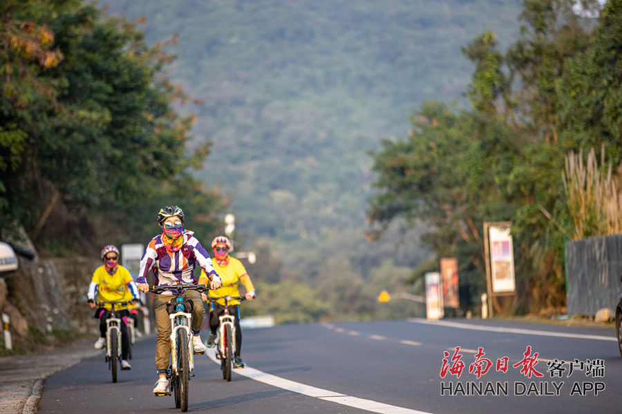 环岛公路|用美景串联起的“珍珠项链” 海南环岛旅游公路有多美？