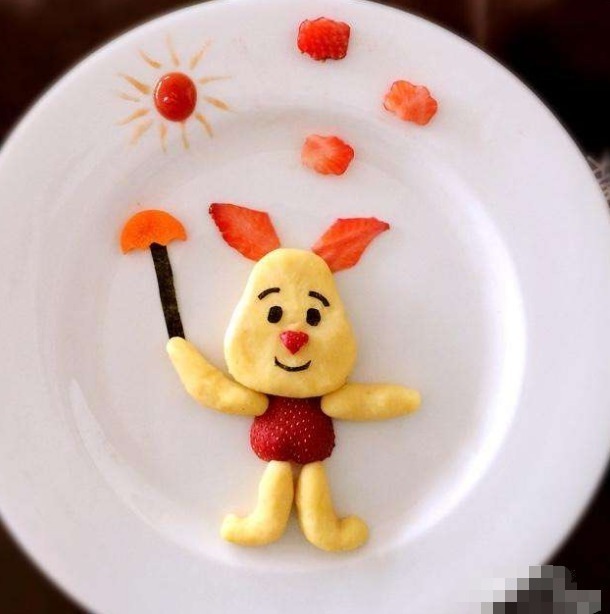 一日三餐|6-18个月宝宝辅食添加全攻略,分四个阶段,辅食添加更靠谱