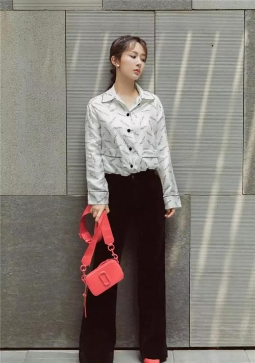 适合微胖女生的早春穿搭，学到就是赚到，建议收藏