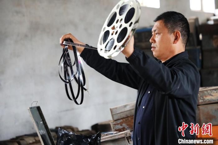 刘信平#光影记忆：河北平乡农民23年收藏逾3000部老影片