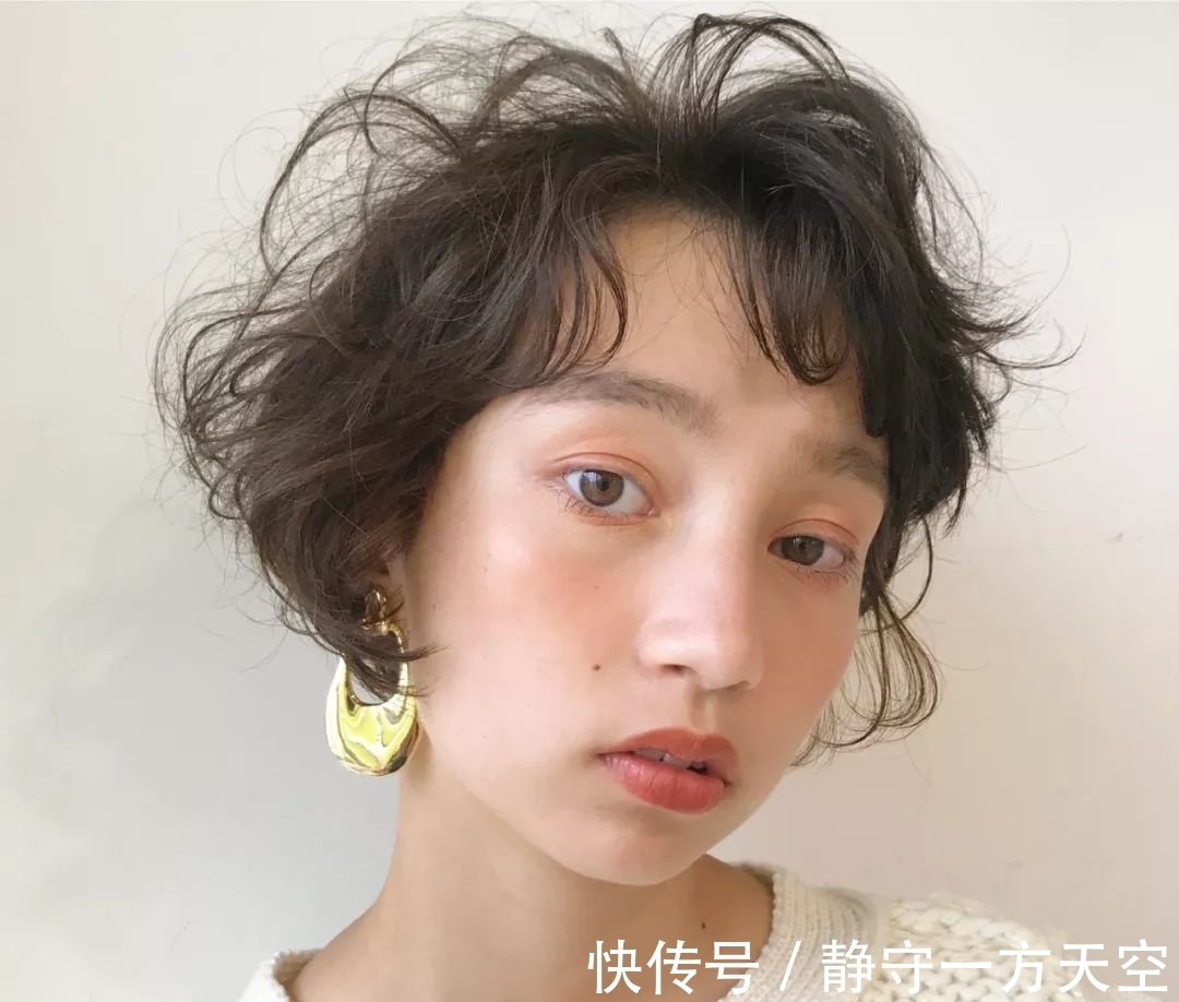 大卷|矮个子剪什么发型才显高?