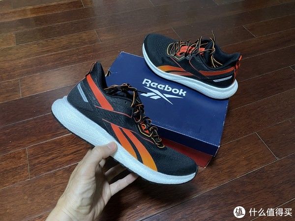 reebok 实惠又小众的跑鞋Reebok FOREVER FLOATRIDE EN