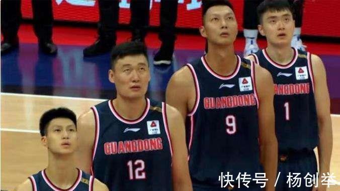 马力克|场均不到1分!他或无缘入选广东男篮第3阶段名单,你怎么看?