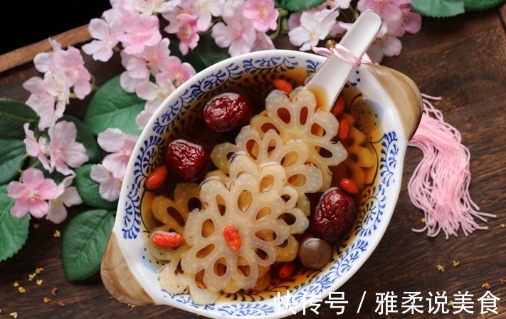 秋天要多吃莲藕,教你简单做法,不炖不凉拌,面如桃花好入秋