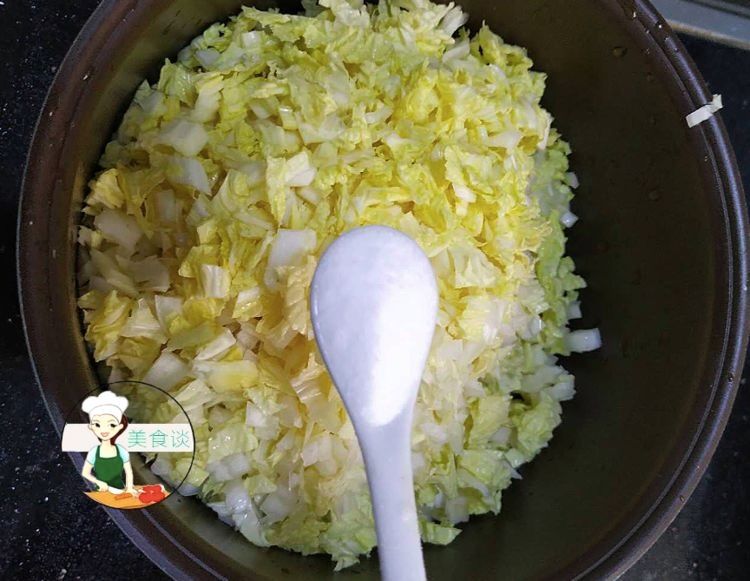 正当|秋天蒸包子,用此菜做包子馅,鲜香多汁,现在正当季,营养又美味