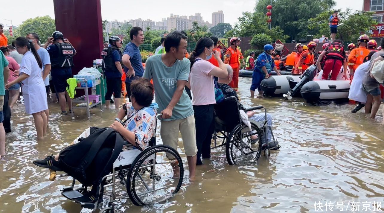 第83集团军|新乡医学院一附院断水断电，9000余人今日凌晨转运完毕