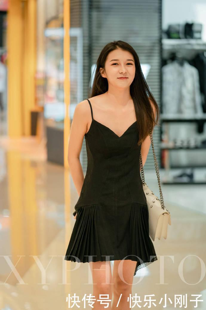 搭配|这样的穿衣搭配,和“酷帅”扯不上关系,唯独会展现性感气质吧