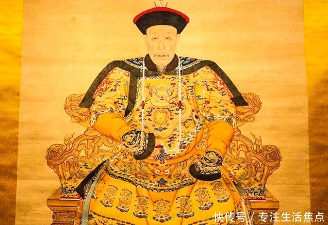 价值|大叔的带着乾隆扳指, 价值上亿, 专家劝其上交, 他用六字噎住专家!