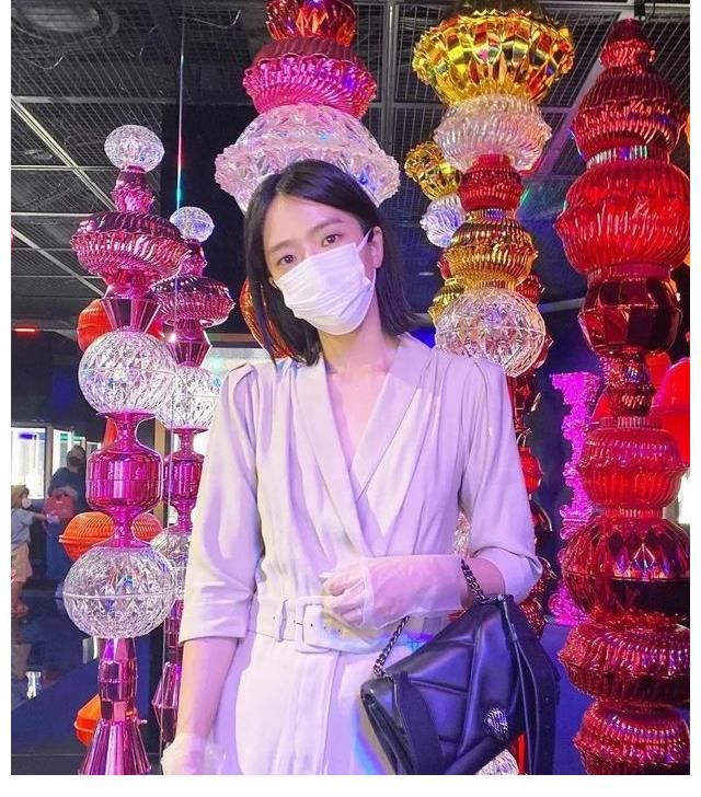 尹钟信|「RM」李光洙电影上映2天，连续蝉联票房冠军