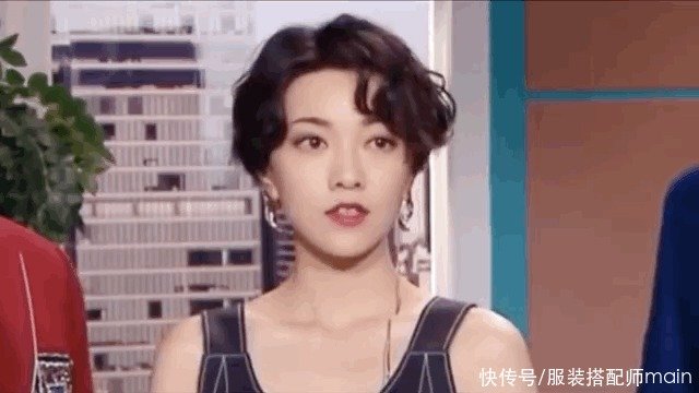  很显|女人别再留披肩发了，很显老！今年流行这6款卷发，减龄显脸小