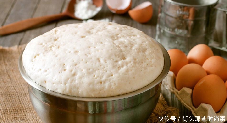 酵母粉|发面,直接加酵母粉是外行,学会这样做,面发得又快又好