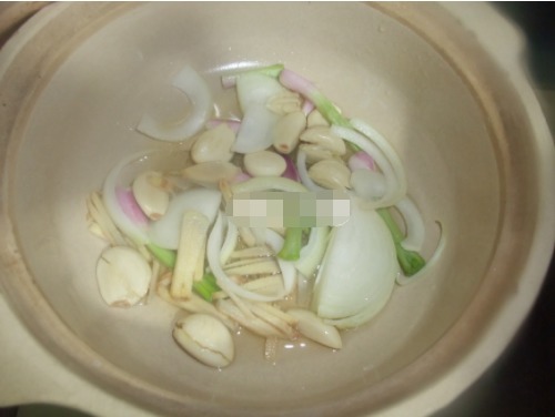 这菜骨头比肉多,却卖得比肉还贵,这样做鲜香美味,下饭又下酒