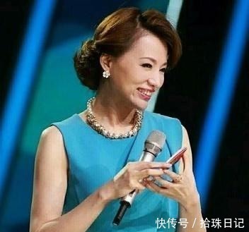 书法|董卿是央视美人不假，但她的书法被喷有点丑，你怎么看