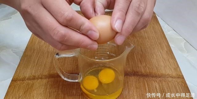 大泡|爱吃烙饼的要收藏了，加4个鸡蛋，个个空心鼓大泡，比手抓饼好吃